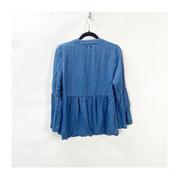 2/$30 Lee Chambray Babydoll Peplum Top Size M Women Blue V-Neck Tencel Blouse - Picture 8 of 10